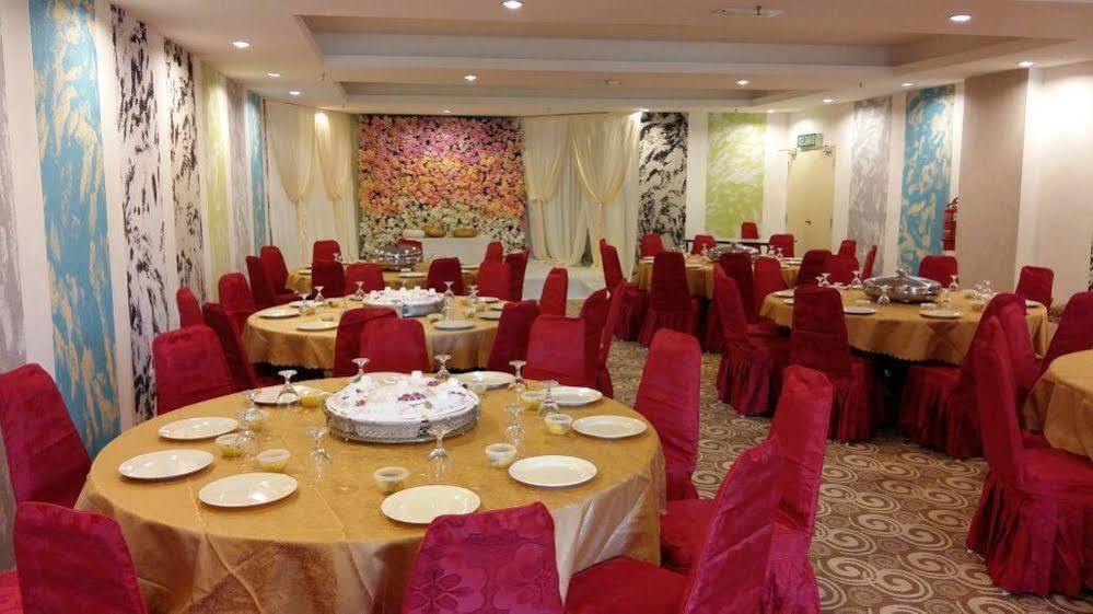 De Viana Hotel & Apartments Kota Bharu Esterno foto